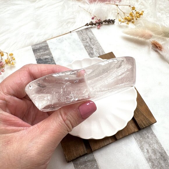 Small Clear Quartz Heart Bowl/Dish - Picture 6 of 9